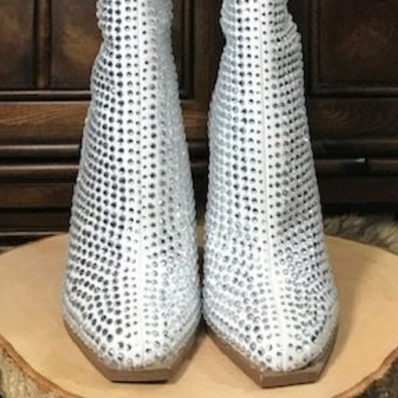 Jessica Simpson Lovelly Embellished Boot White - Picture 10 of 16